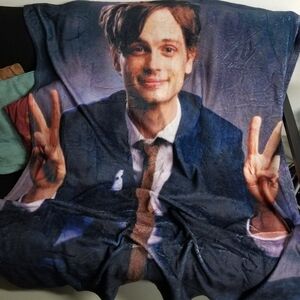 Huge Throw Blanket (Matthew Gray Gubler)